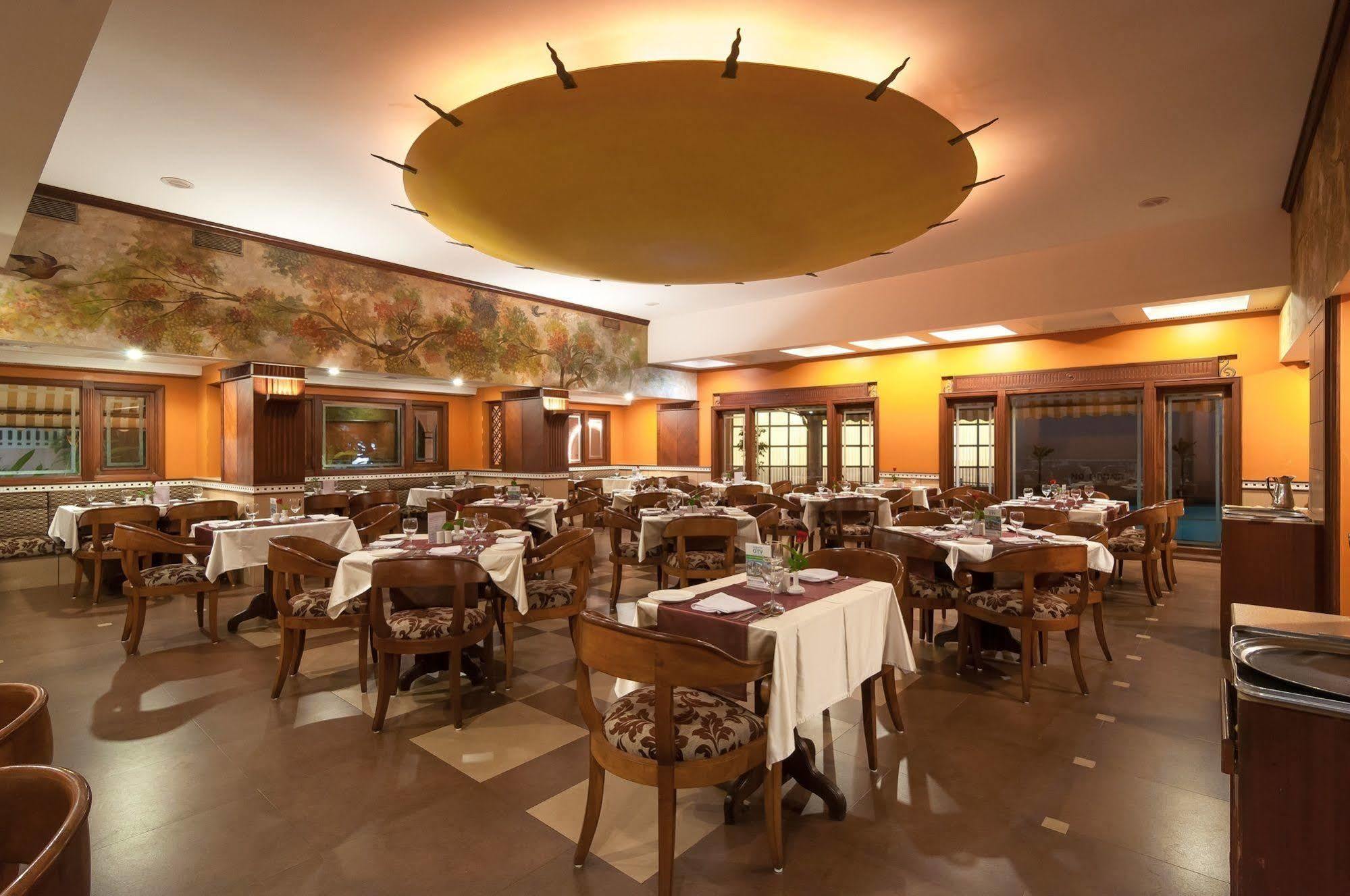 Nanutel Hotel 3*