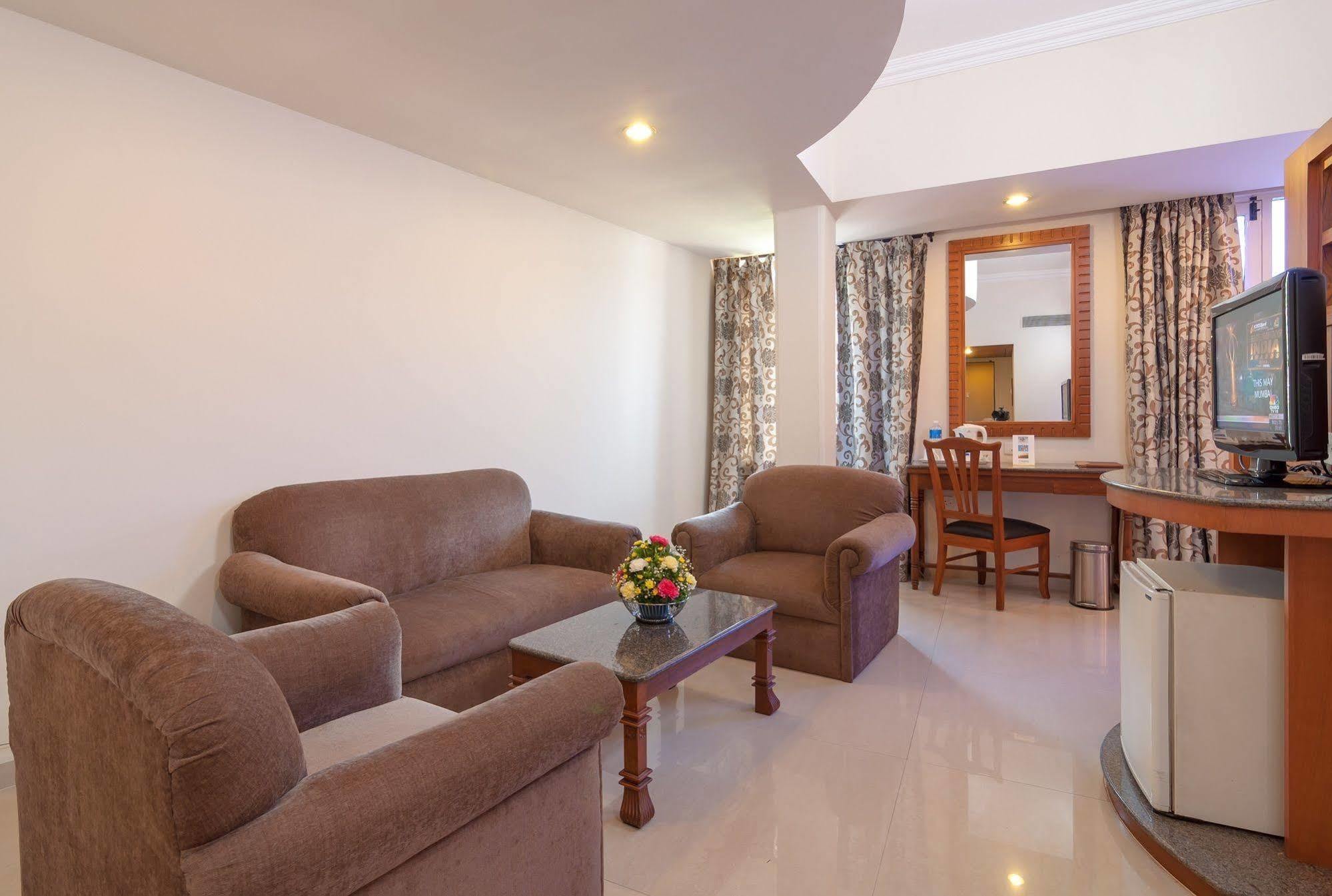 Hotel Nanutel 3*